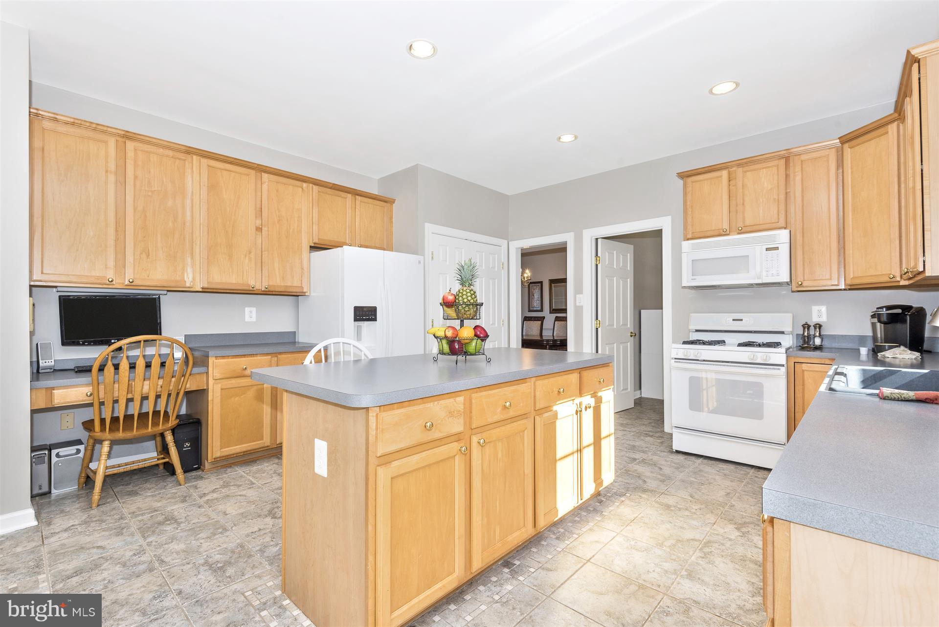 6090 Yorktown Road Mount Airy, MD 21771 - Photo 8 of 30 Lots of counter Space in Kitchen
