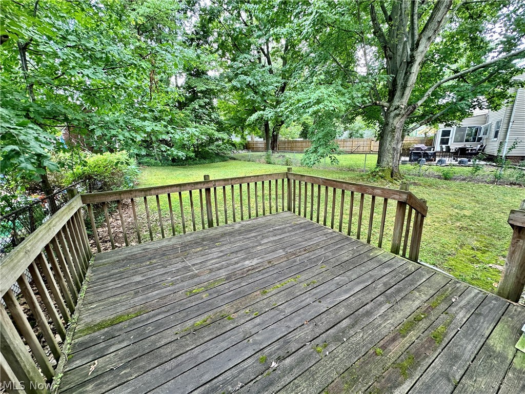 19631 Delaware Road Euclid, OH 44117 - Photo 27 of 36