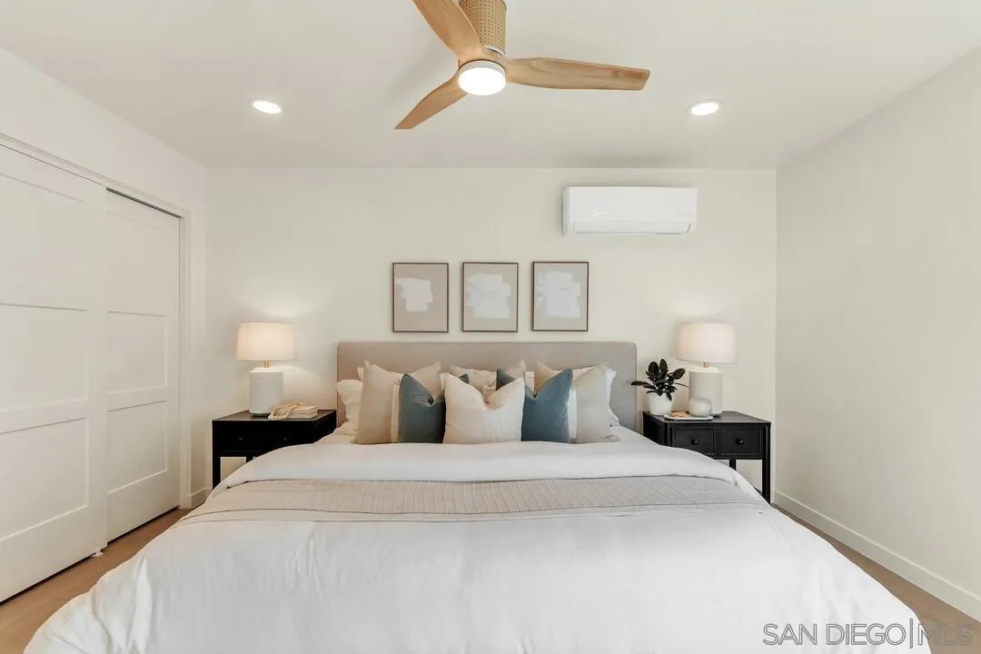 2275 Emerald Street San Diego, CA 92109 - Photo 23 of 42