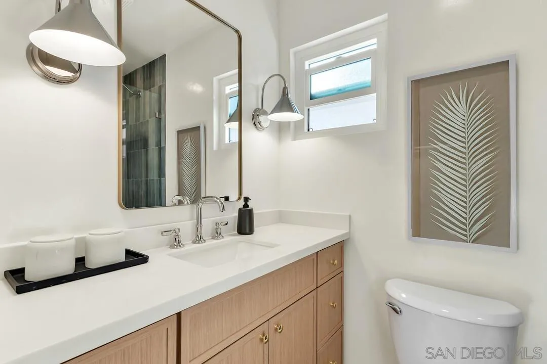 2275 Emerald Street San Diego, CA 92109 - Photo 26 of 42