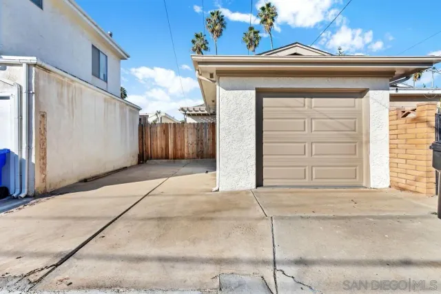 $1,575,000 | 2275 Emerald Street, San Diego, CA 92109
