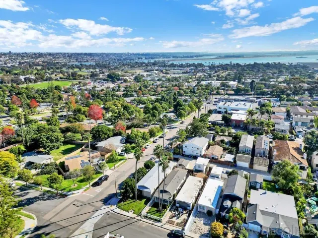 $1,575,000 | 2275 Emerald Street, San Diego, CA 92109