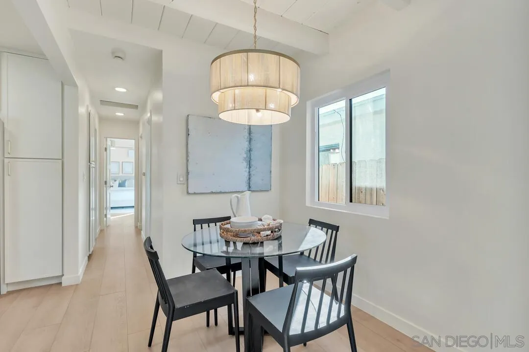 2275 Emerald Street San Diego, CA 92109 - Photo 10 of 42