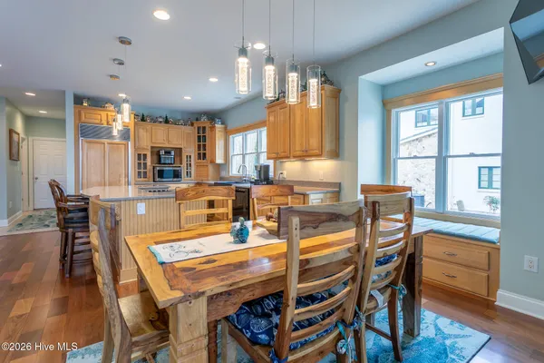 $1,295,000 | 105 Back Creek Court, Hertford, NC 27944