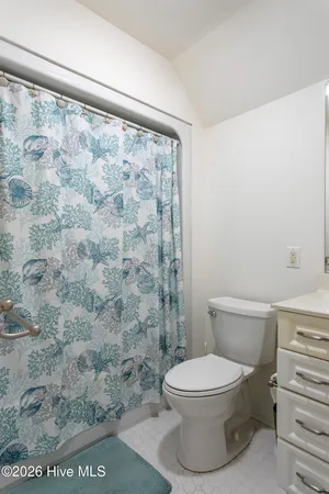 $1,295,000 | 105 Back Creek Court, Hertford, NC 27944