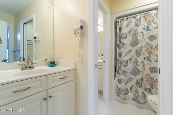 $1,295,000 | 105 Back Creek Court, Hertford, NC 27944