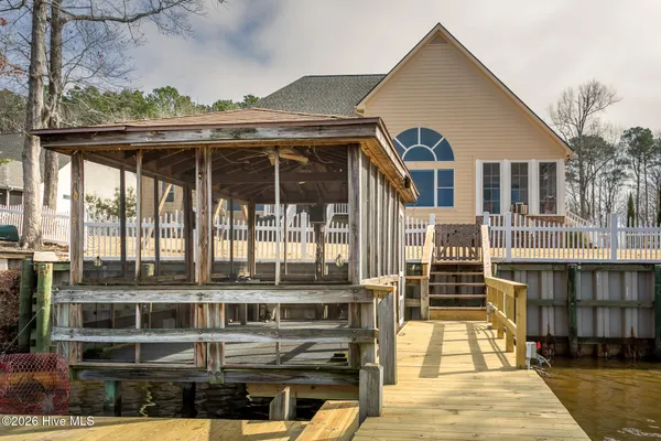$1,295,000 | 105 Back Creek Court, Hertford, NC 27944