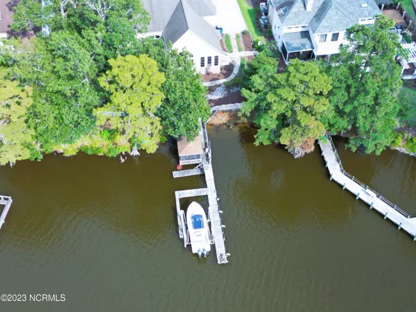 $1,295,000 | 105 Back Creek Court, Hertford, NC 27944