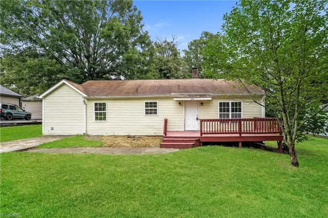 $185,000 | 603 Edgewood Avenue, Thomasville, NC 27360