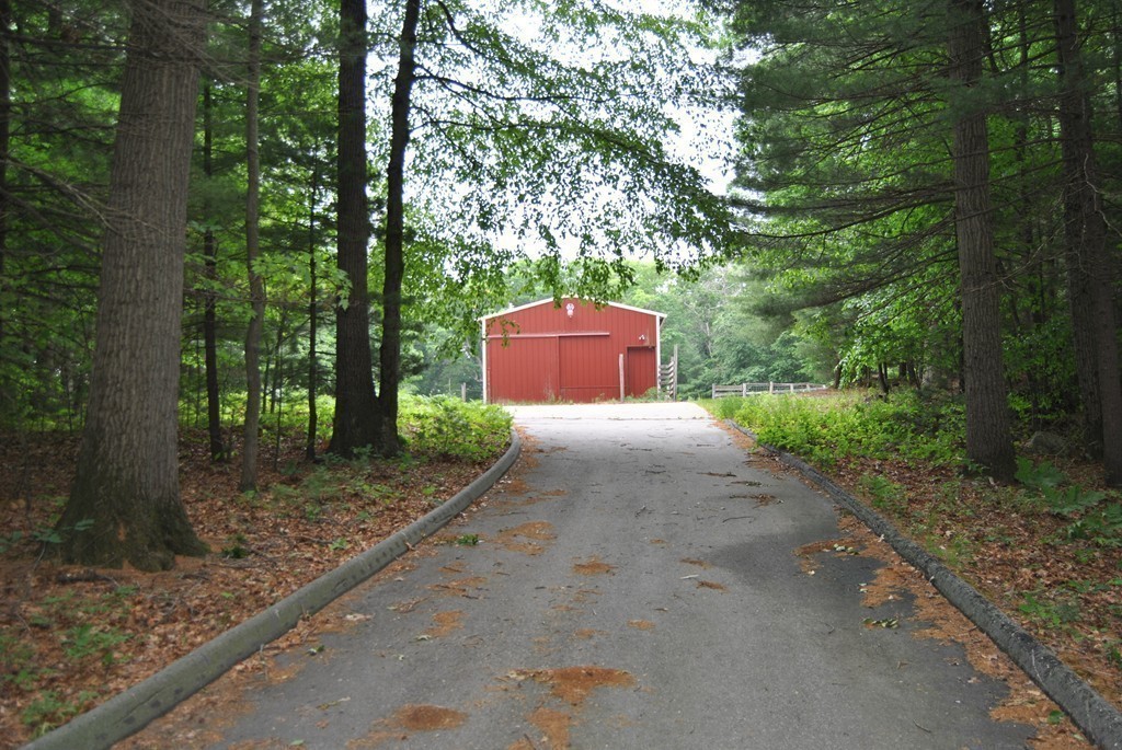 131 Hagstrom Road Thompson, CT 06281 - Photo 1 of 30 Gallery Image 1
