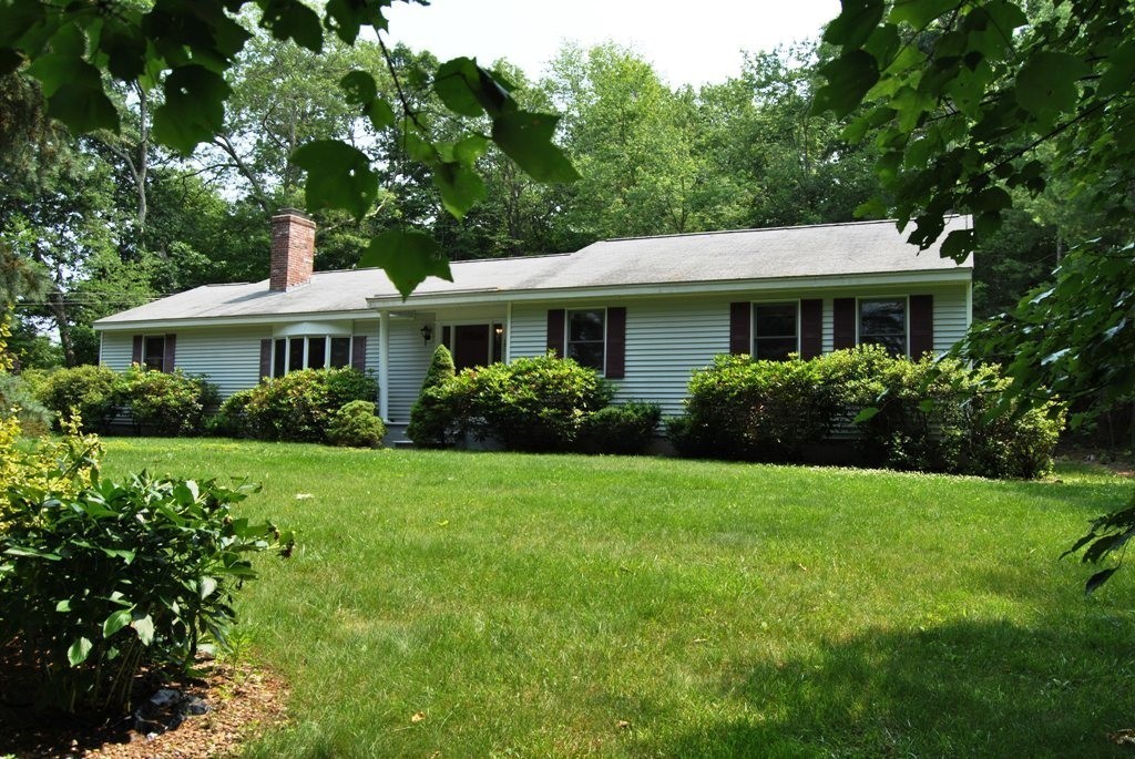 131 Hagstrom Road Thompson, CT 06281 - Photo 4 of 30 Gallery Image 4