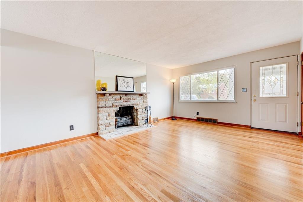 1362 Craigview Drive Pittsburgh, PA 15243 - Photo 3 of 21