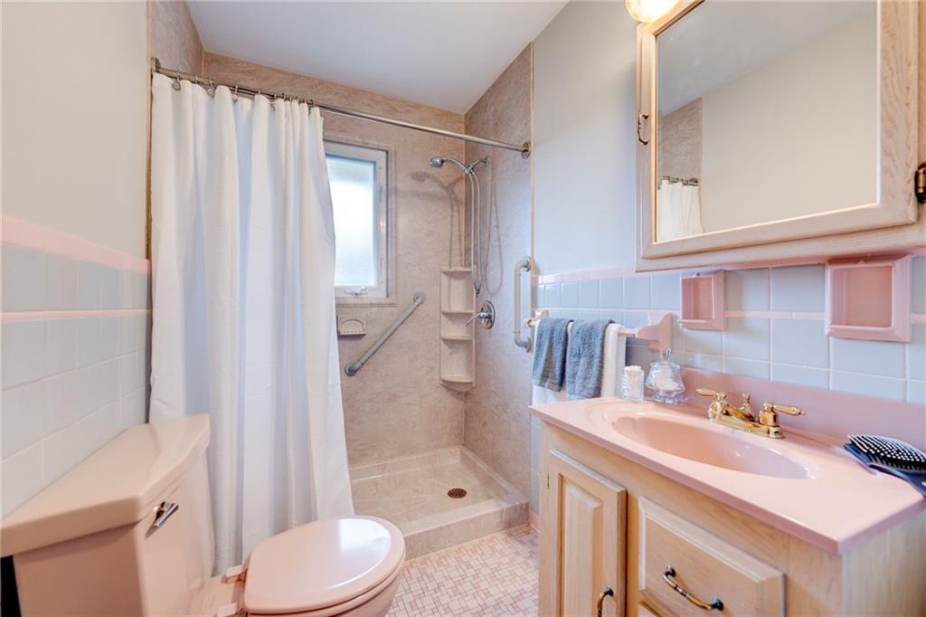 1362 Craigview Drive Pittsburgh, PA 15243 - Photo 9 of 21