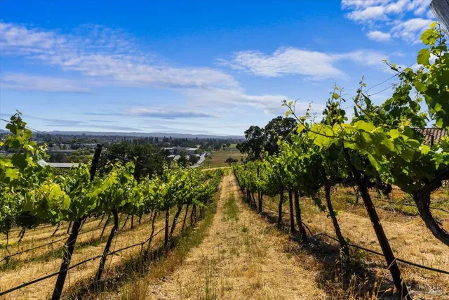 $3,750,000 | 4076-4080 Old Redwood Highway, Santa Rosa, CA 95403