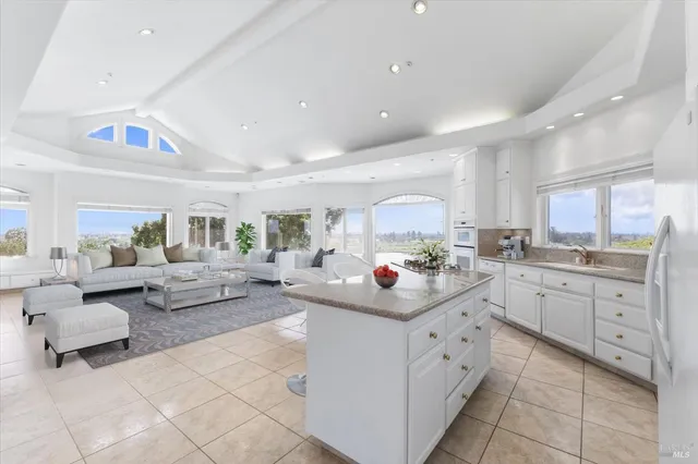 $3,750,000 | 4076-4080 Old Redwood Highway, Santa Rosa, CA 95403