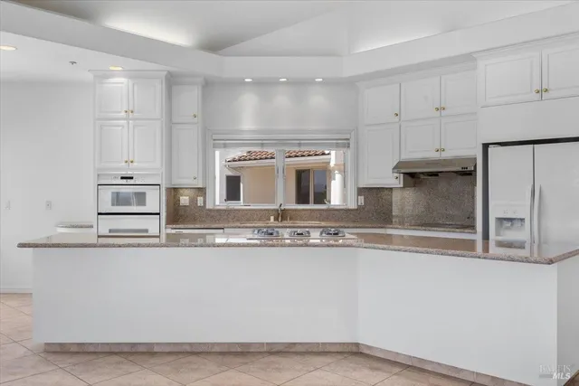 $3,750,000 | 4076-4080 Old Redwood Highway, Santa Rosa, CA 95403