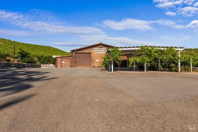 $3,750,000 | 4076-4080 Old Redwood Highway, Santa Rosa, CA 95403