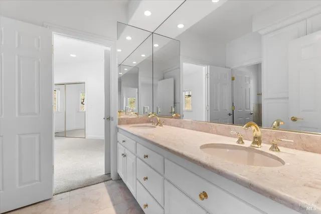 $3,750,000 | 4076-4080 Old Redwood Highway, Santa Rosa, CA 95403