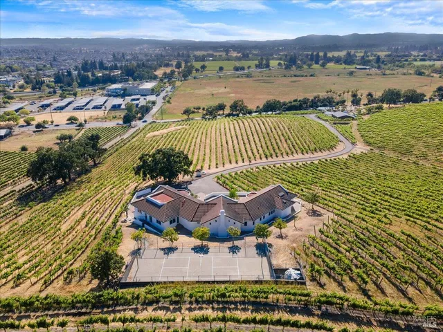 $3,750,000 | 4076-4080 Old Redwood Highway, Santa Rosa, CA 95403