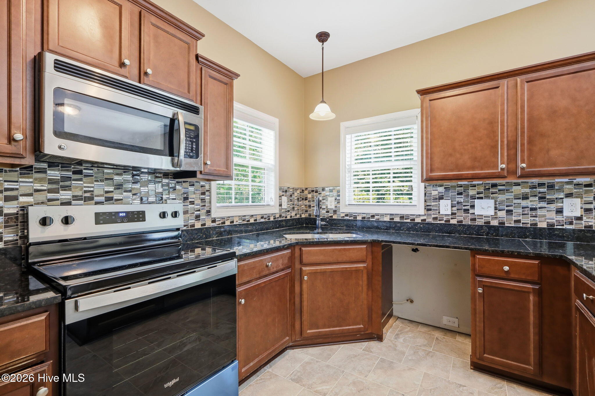 306 Oak Ridge Court Swansboro, NC 28584 - Photo 15 of 46