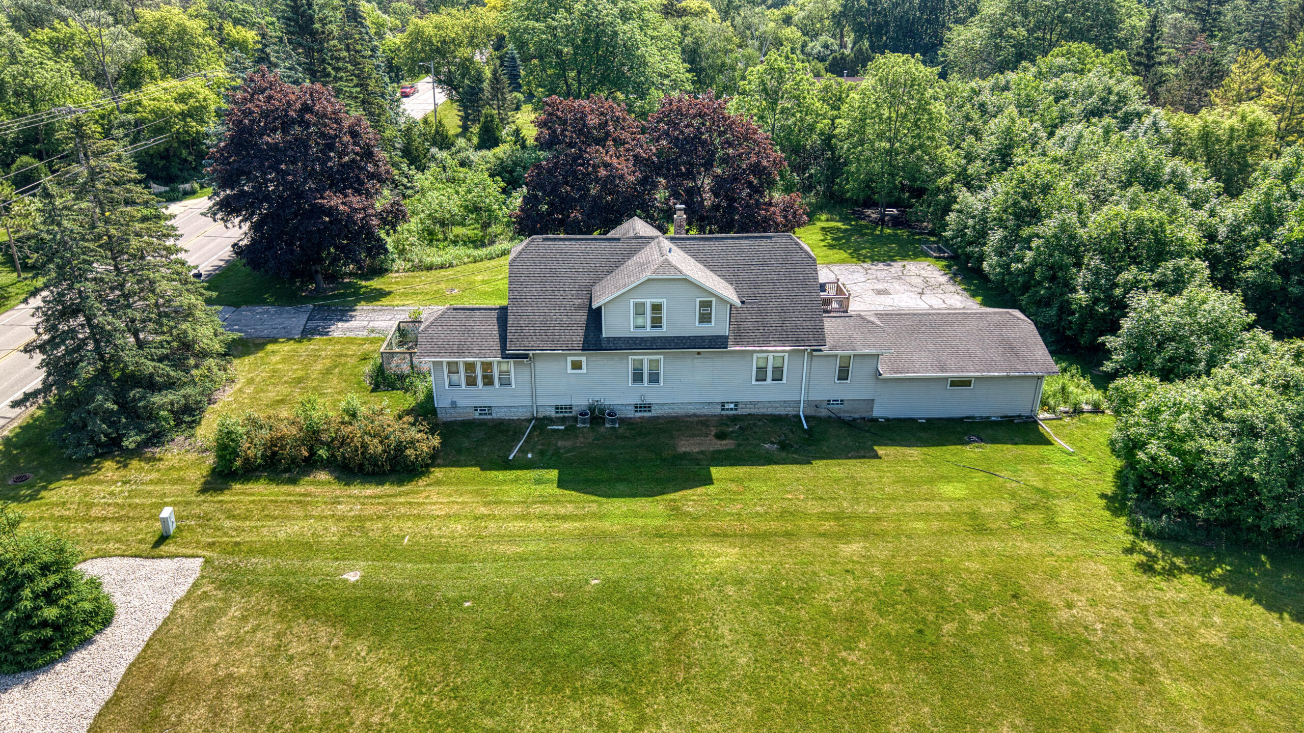 2029 West Donges Bay Road, Unit 2031 Mequon, WI 53092 - Photo 40 of 68 Aerial View