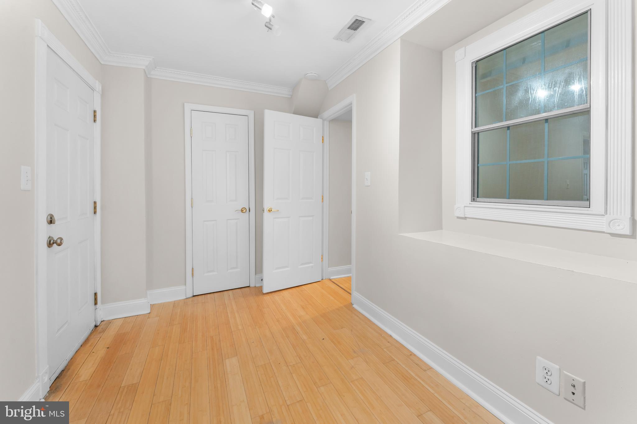 550 Hobart Place Northwest, Unit 1 Washington, DC 20001 - Photo 9 of 22 a view of empty room