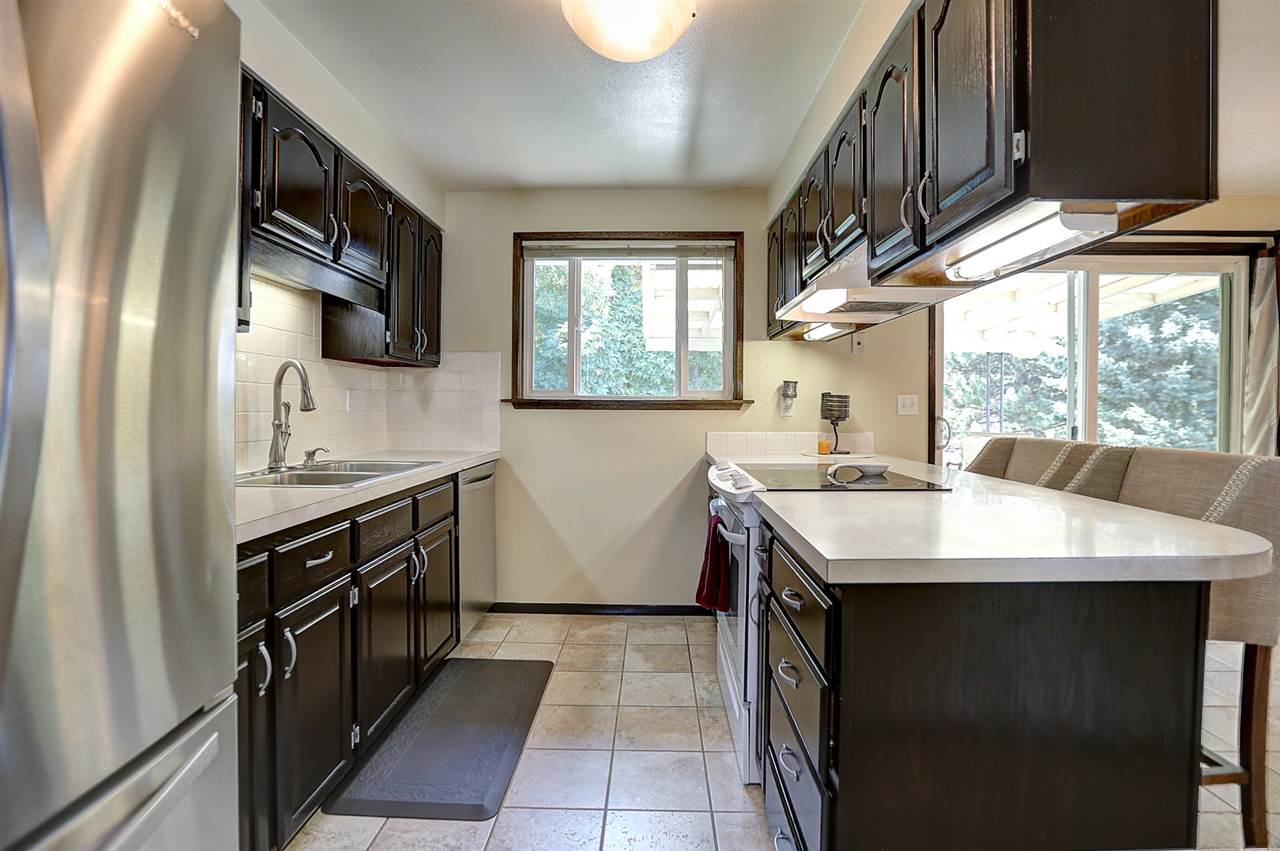 504 South Houk Road Spokane Valley, WA 99216 - Photo 2 of 20
