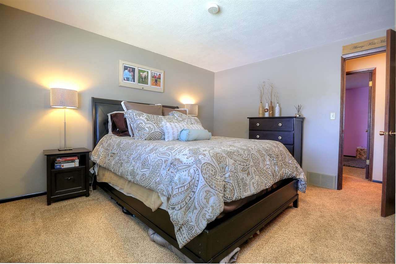 504 South Houk Road Spokane Valley, WA 99216 - Photo 8 of 20