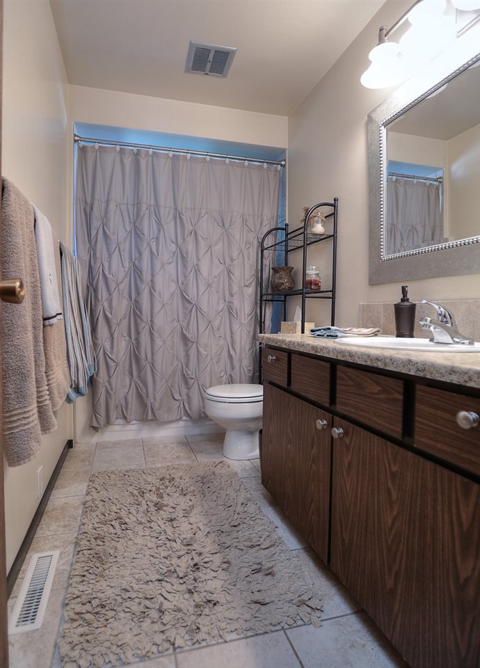 504 South Houk Road Spokane Valley, WA 99216 - Photo 9 of 20