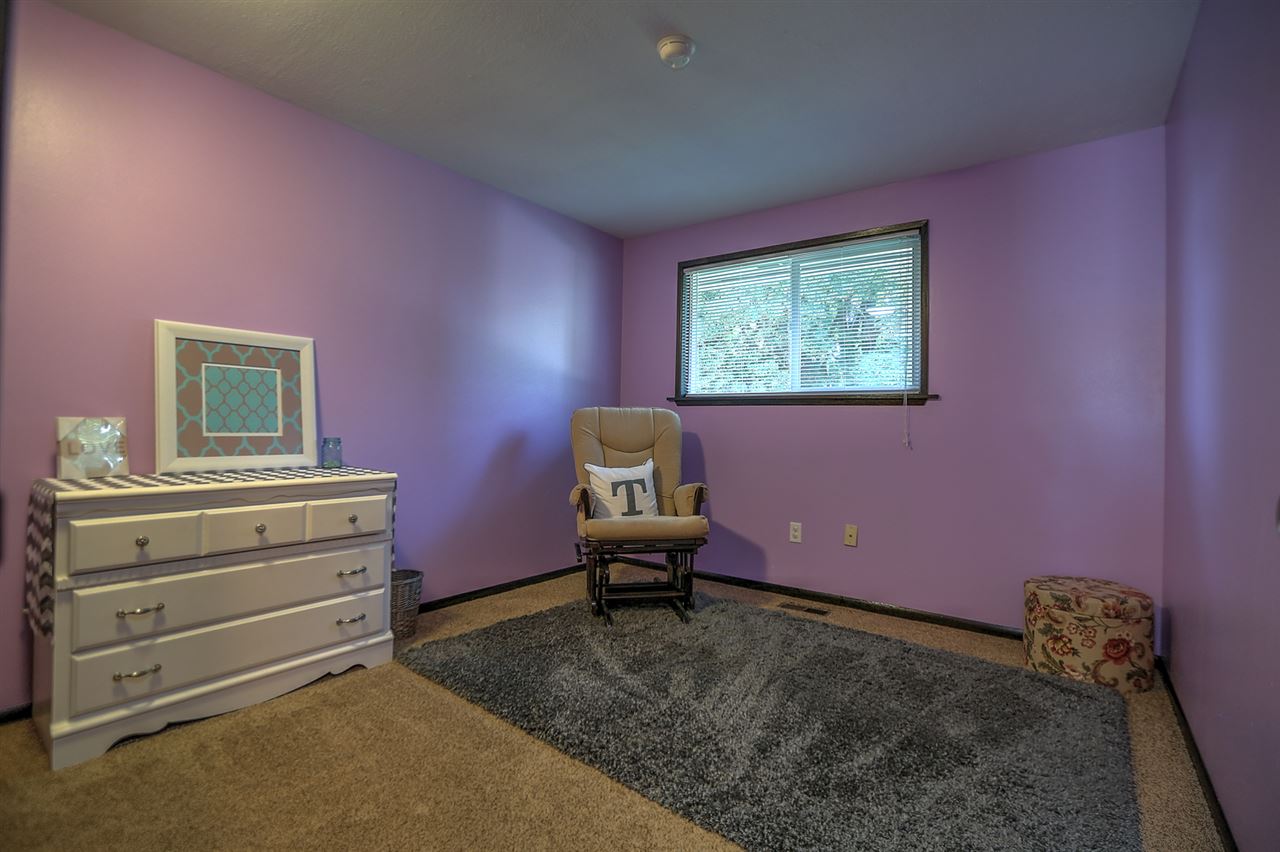 504 South Houk Road Spokane Valley, WA 99216 - Photo 10 of 20