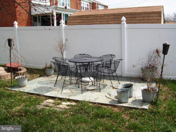 8207 North Boundary Road Dundalk, MD 21222 - Photo 2 of 30 Patio