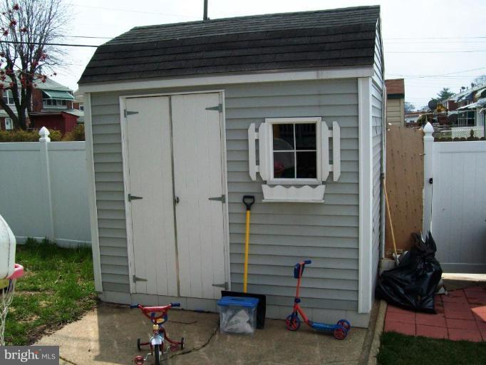 8207 North Boundary Road Dundalk, MD 21222 - Photo 3 of 30 Shed