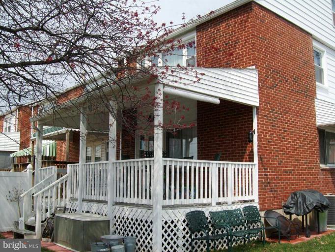 8207 North Boundary Road Dundalk, MD 21222 - Photo 4 of 30 Deck