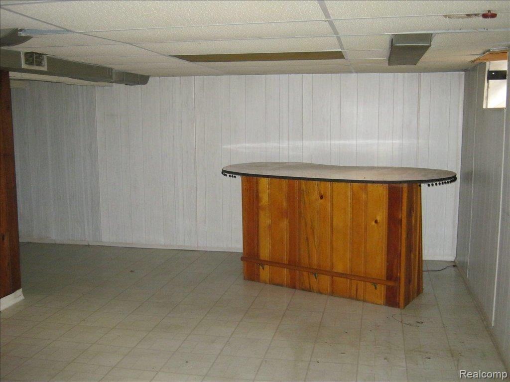 14910 Ashton Road Detroit, MI 48223 - Photo 12 of 12 ron 10-29 114