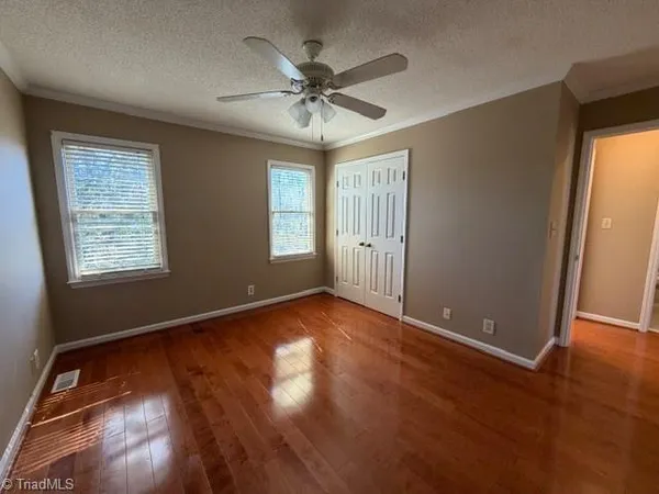 $1,800 | 4 Holdsworth Court, Greensboro, NC 27455