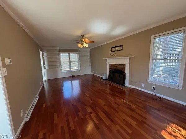 $1,800 | 4 Holdsworth Court, Greensboro, NC 27455
