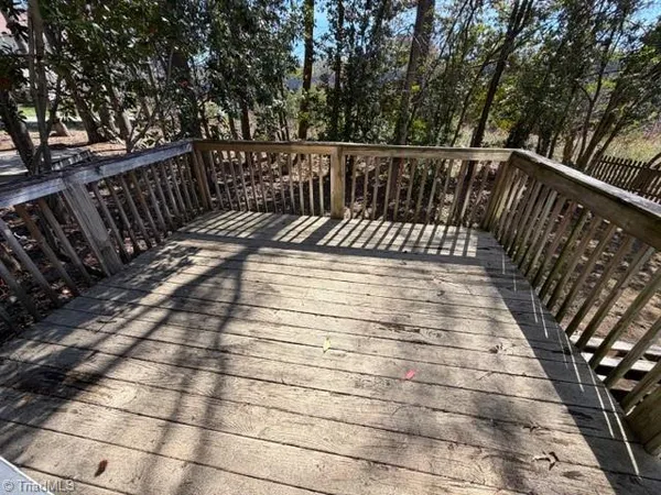 $1,800 | 4 Holdsworth Court, Greensboro, NC 27455