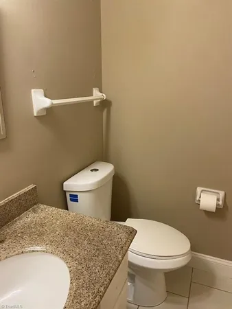 $1,800 | 4 Holdsworth Court, Greensboro, NC 27455