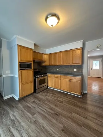 $2,400 | 1229 Algonquin Drive, Elgin, IL 60120