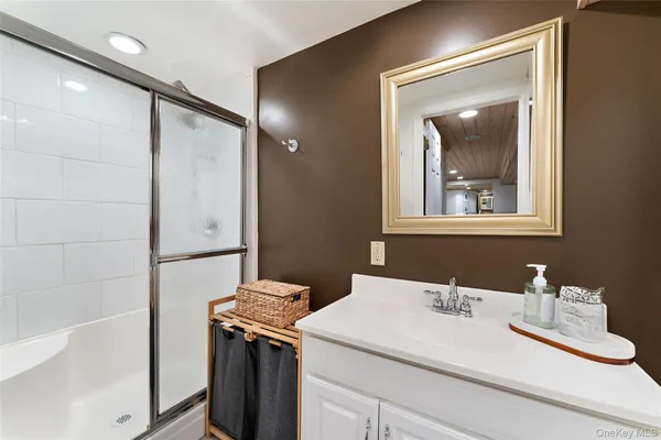$5,500 | 14 Earlwood Drive, Poughkeepsie, NY 12603