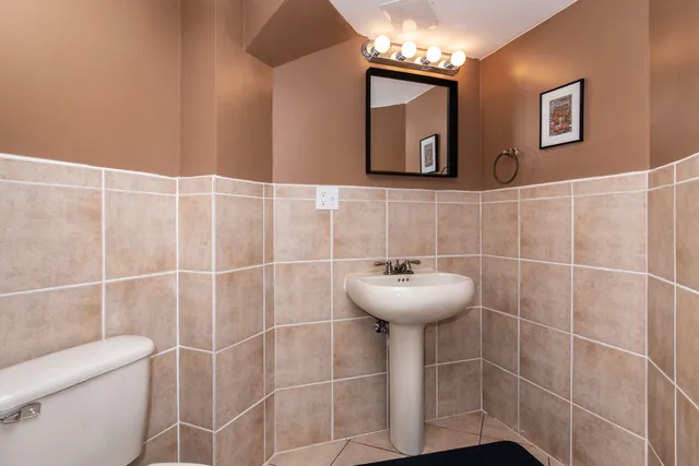 $475,000 | 1068 Mattande Lane, Naperville, IL 60540