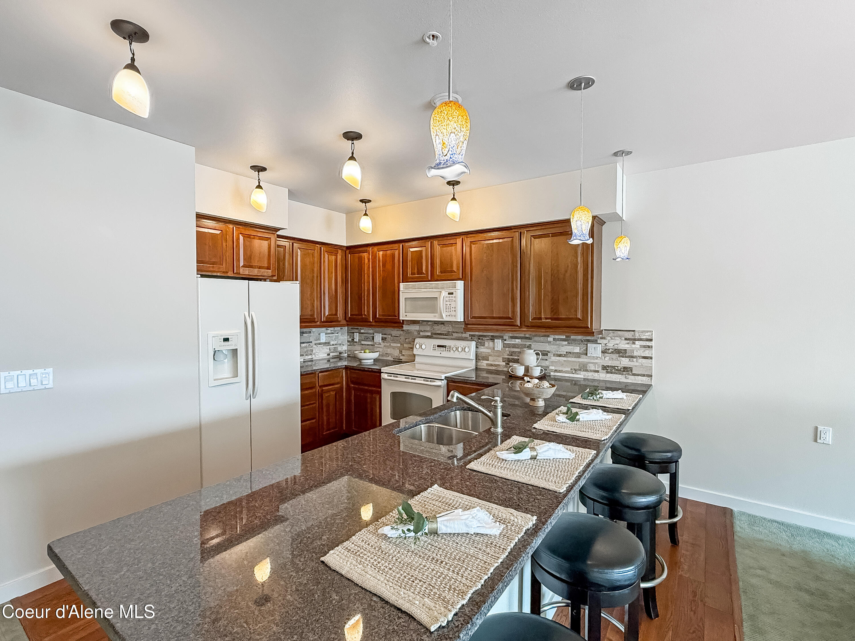415 West Waterside Drive, Unit 404 Post Falls, ID 83854 - Photo 8 of 25 Kitchen