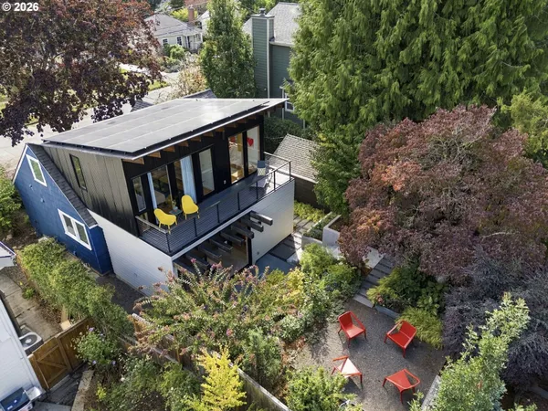 $899,900 | 3575 Southeast Tibbetts Street, Portland, OR 97202