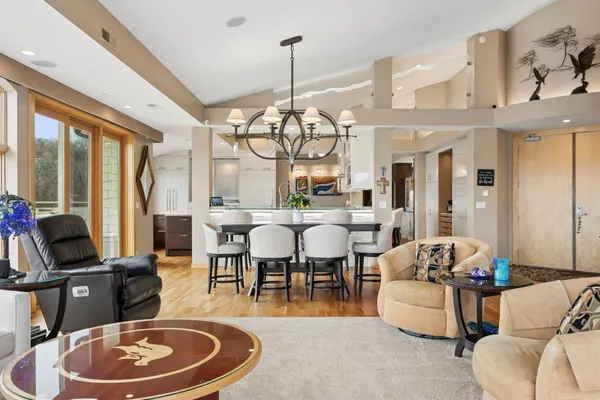 $2,500,000 | 501 Main Street North, Unit 500, Stillwater, MN 55082