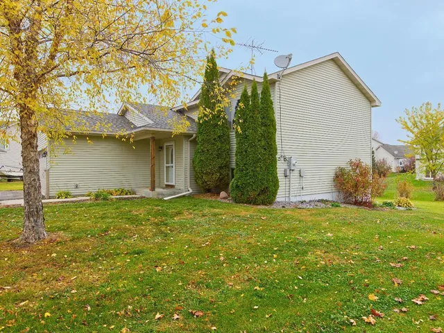 $289,900 | 151 8th Street South, Winsted, MN 55395