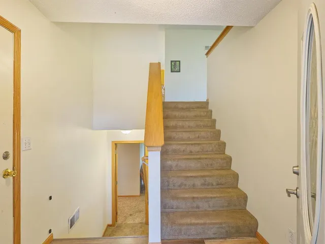 $289,900 | 151 8th Street South, Winsted, MN 55395