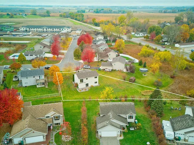 $289,900 | 151 8th Street South, Winsted, MN 55395