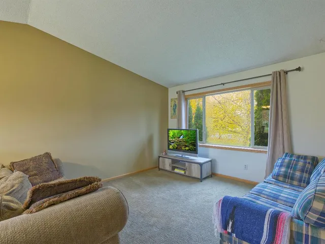 $289,900 | 151 8th Street South, Winsted, MN 55395