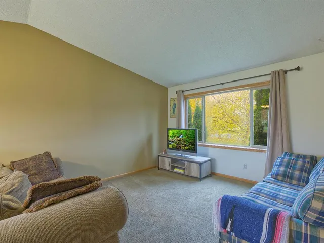 $289,900 | 151 8th Street South, Winsted, MN 55395