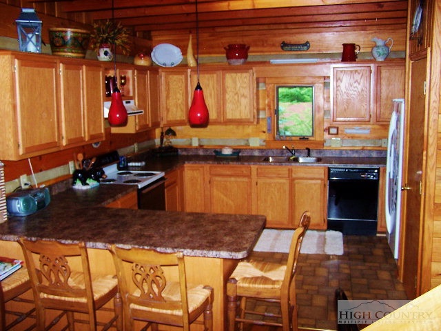 633 Calloway Road Boone, NC 28607 - Photo 9 of 43 Gallery Image 9
